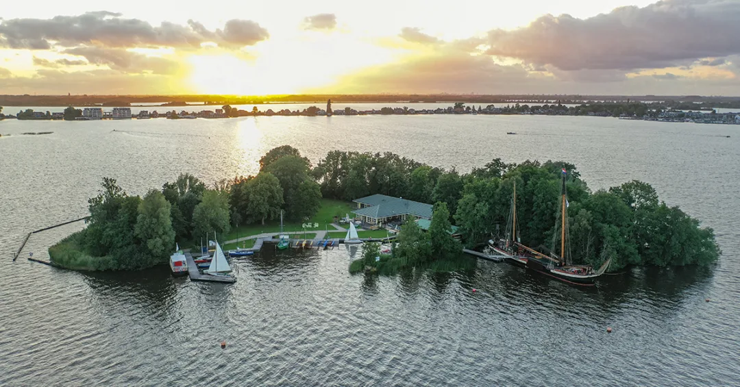 RC watersporteiland robinson crusoe loosdrechtse plassen