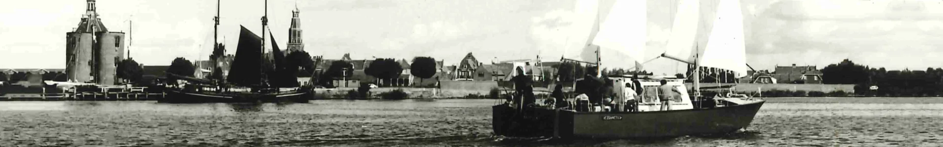 Zonnetij voor Enkhuizen met Drommedaris op achtergrond