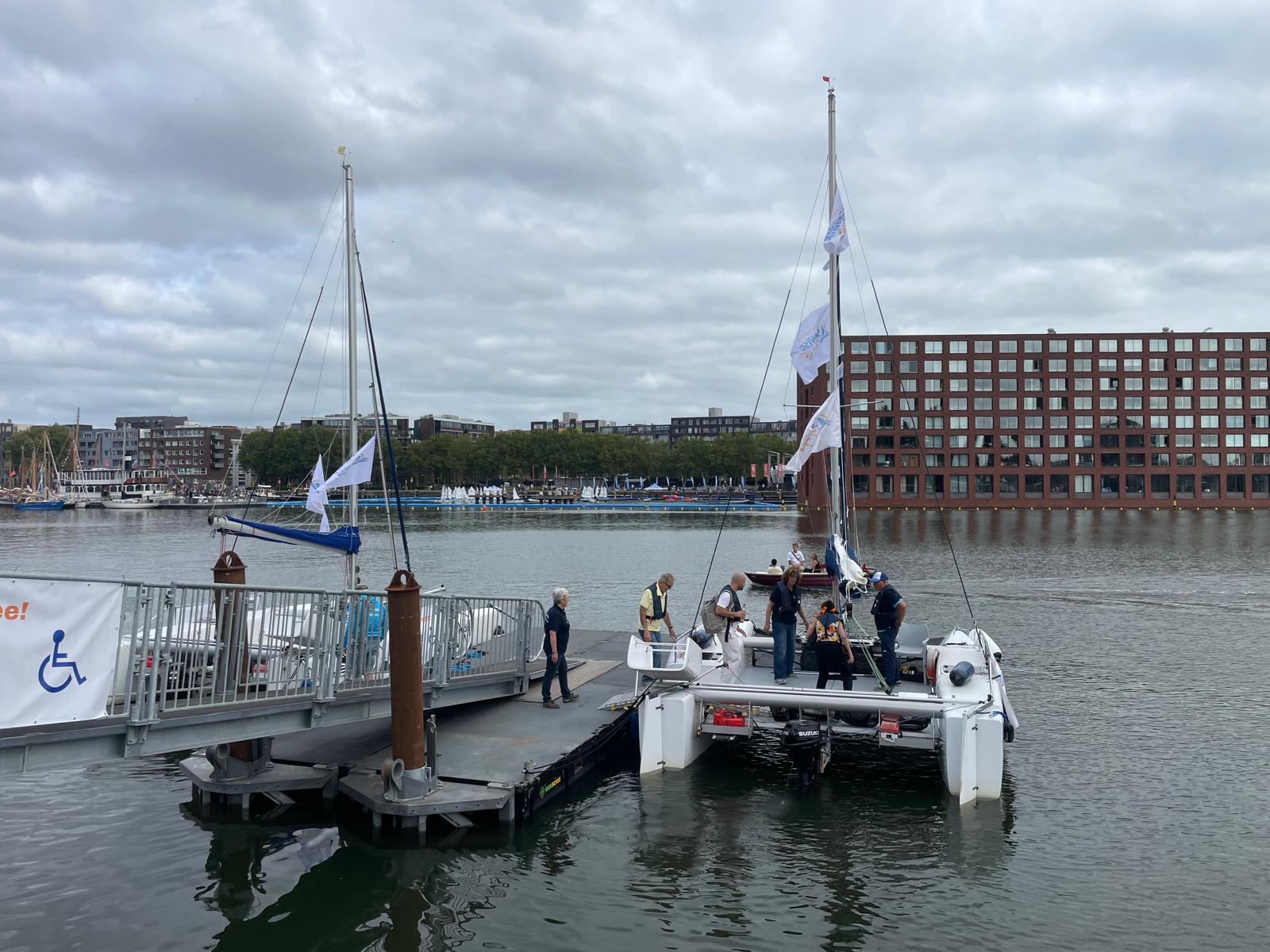 Inclusion catamarans aan de Veemkade